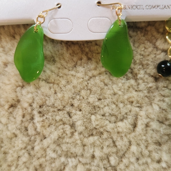 Green, Blue and Goldtone Statement Necklace with Earrings Set - Picture 3 of 16